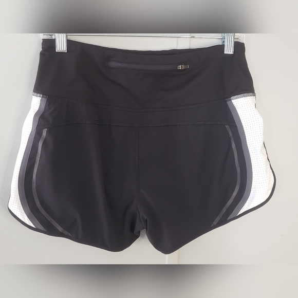 Athleta Black and White Acceleration Running Shorts 3.5" - Picture 6 of 14
